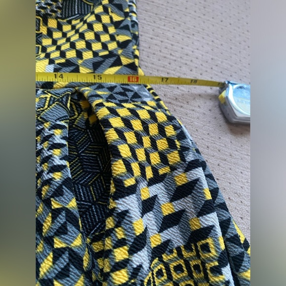 Lularoe geometric pattern dress *Has pockets!* - Picture 8 of 10